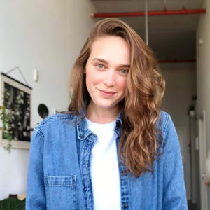 Meet your Posher, Claire